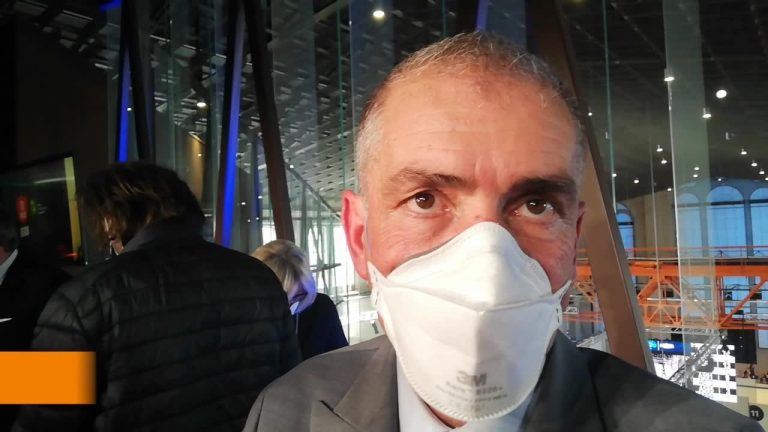 Vaccino, Costa: “A fine agosto saremo al 70% della popolazione”