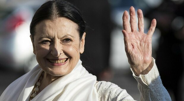 E’ morta Carla Fracci “eterna fanciulla danzante”. Aveva un tumore