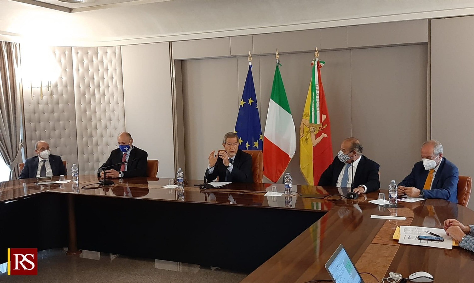 Vaccini, Musumeci: “Al via dosi per Over 50 e immunizzazione di massa nelle isole minori”