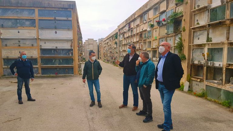 Marsala: sopralluogo al Cimitero, si pensa a nuovi mille loculi