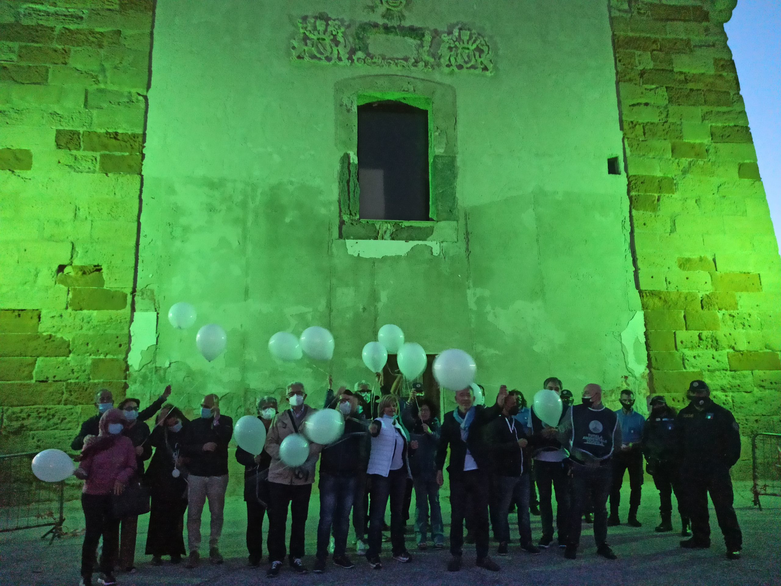 Trapani: palloncini bianchi volano per Denise Pipitone e tutti i bambini scomparsi