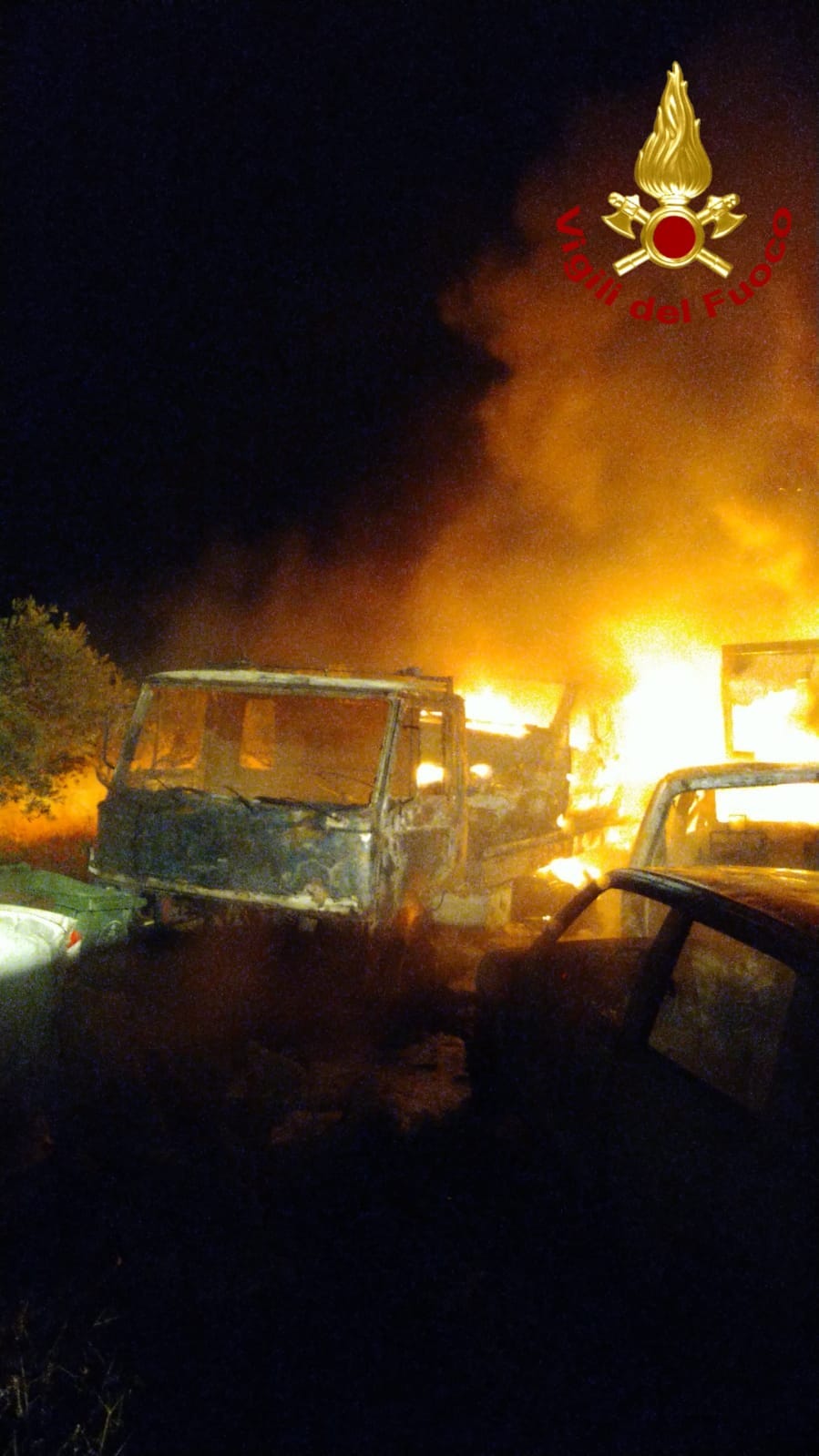 Marsala: a fuoco vetture e mezzi in contrada Ciancio, si indaga sulla matrice dolosa