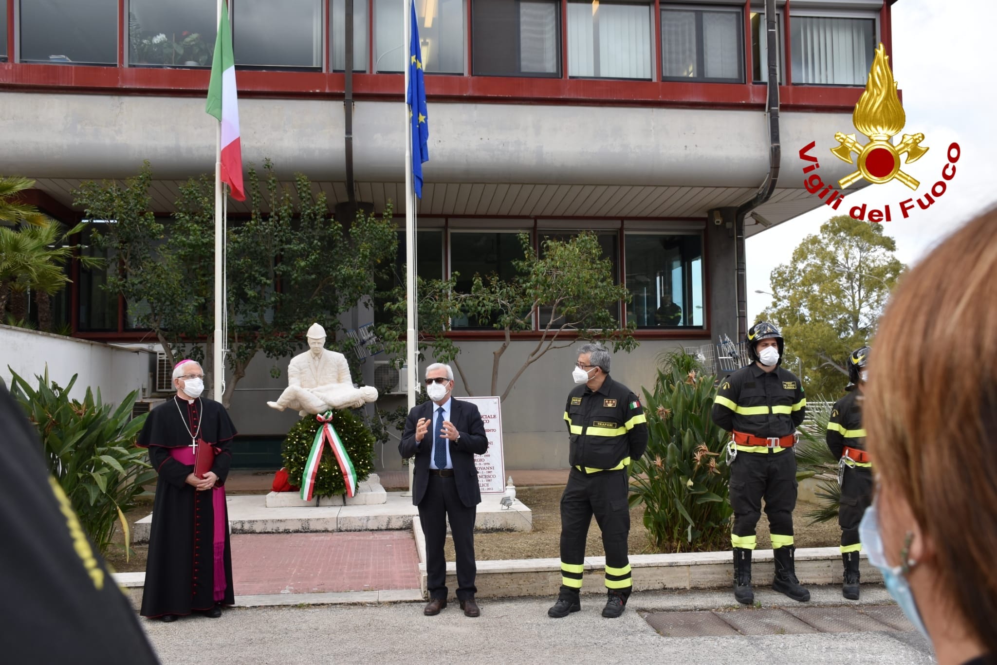 Al Comando di Trapani una lapide in ricordo dei vigili del fuoco caduti sul lavoro