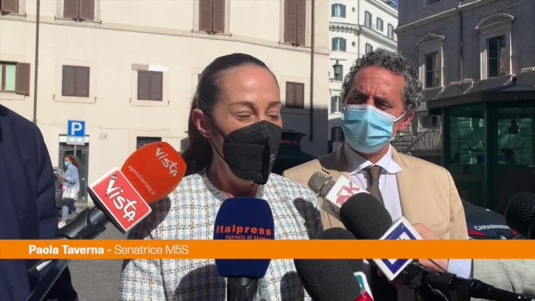 Taverna “Da M5S, Pd e Leu mozione sui vitalizi”