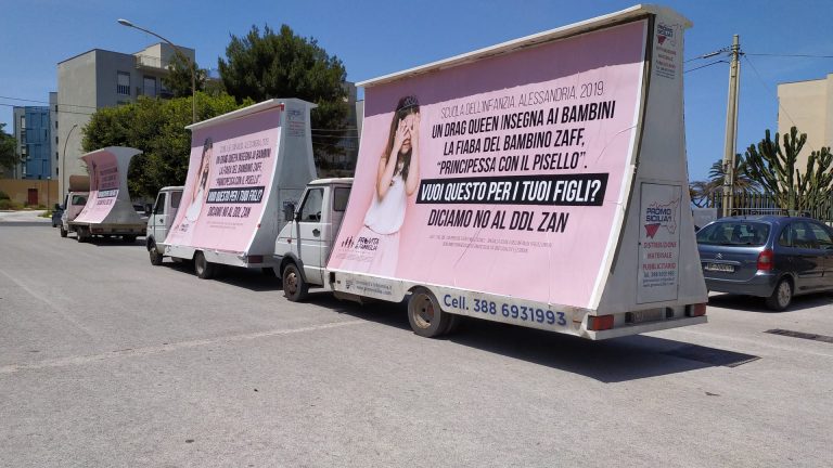 Ancora vele anti ddl Zan davanti alle scuole. Anche Uil e Marsala Coraggiosa all’attacco
