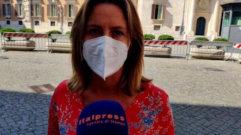 Lorenzin “Su mascherine ascoltare autorita’”