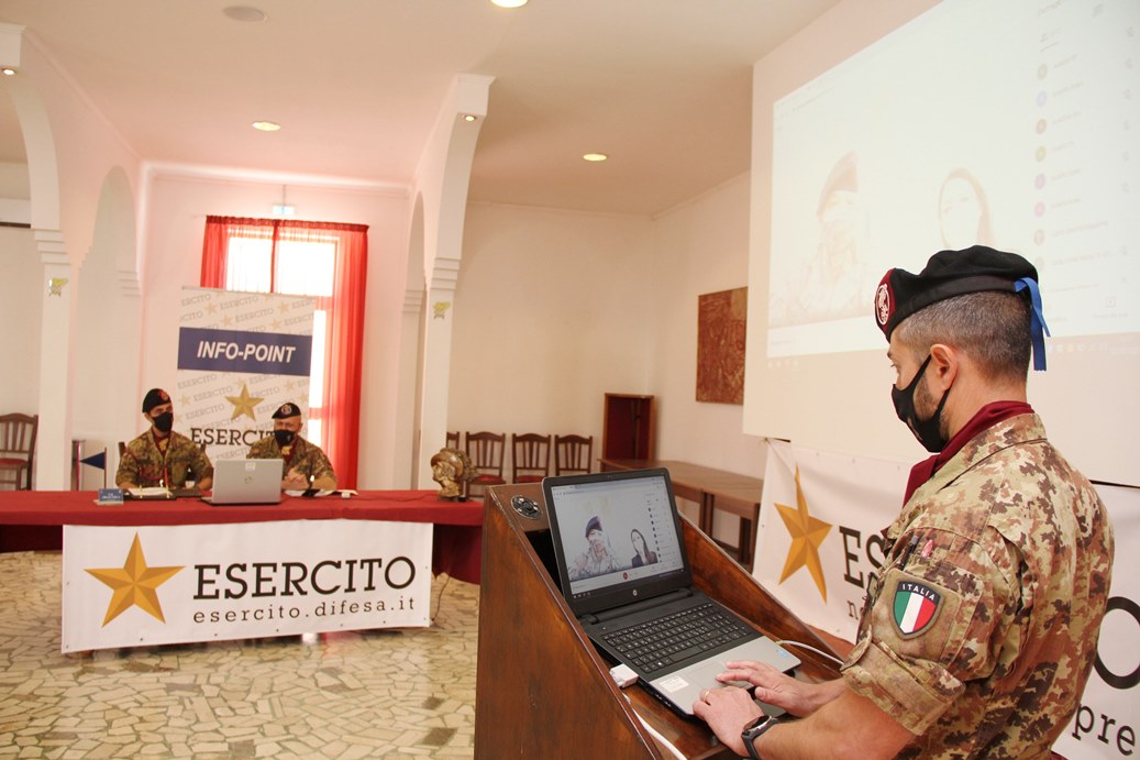 I Bersaglieri Brigata “Aosta” chiudono la formazione con 3.200 studenti della Provincia. VIDEO