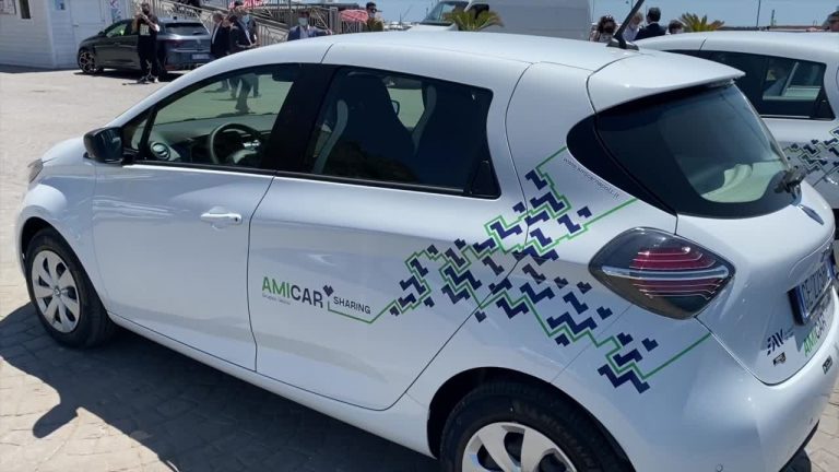 Mobilize, il car sharing di Renault a Napoli