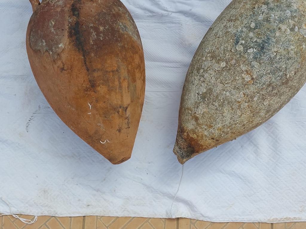 Consegnate a San Vito Lo Capo due anfore antiche recuperate in mare