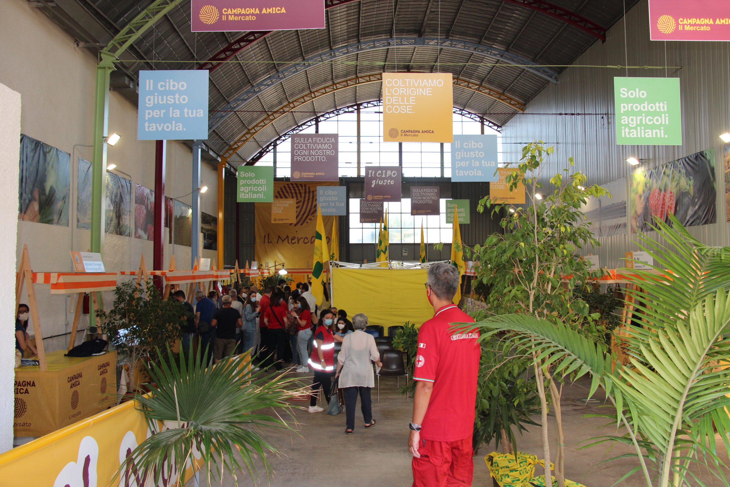 Marsala: al Mercato Coldiretti il 18 e 20 giugno vaccini ai lavoratori agricoli e migranti del settore