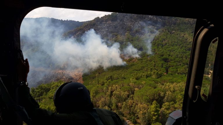 Incendio nel palermitano, interviene un equipaggio dell’aeronautica di Birgi
