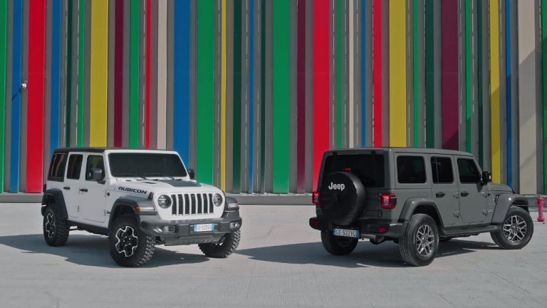 Anche Jeep Wrangler ora è 4xe, ibrida e full electric