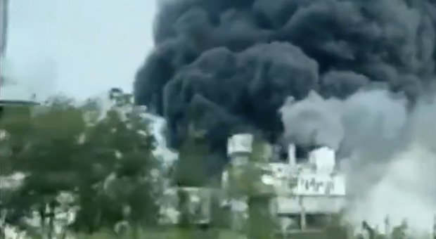 Esplosione al Parco Chimico di Leverkusen, inquinamento “altamente pericoloso”