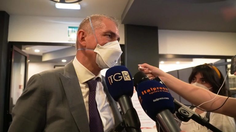 Covid, Costa “Le Rsa devono avere un ruolo importante nel nostro Paese”