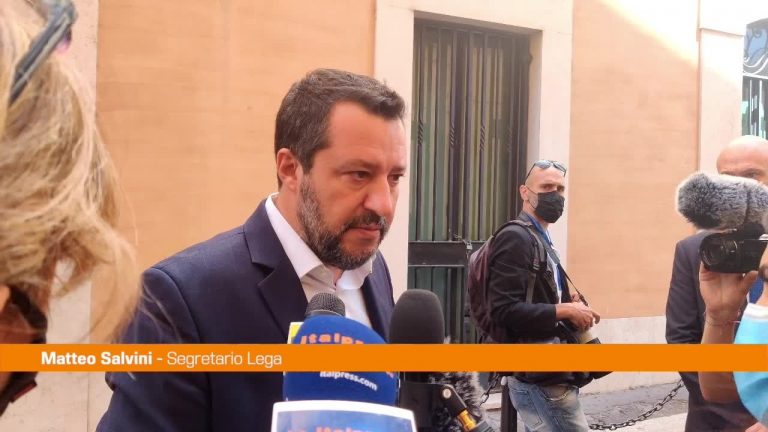 Salvini: “Per alcuni scienziati più varianti con i vaccini”