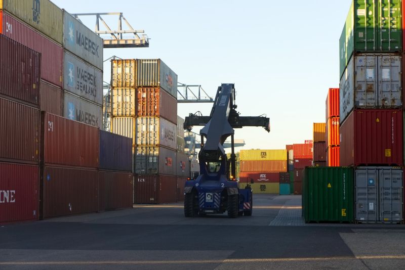 A giugno torna a crescere il commercio con l’estero
