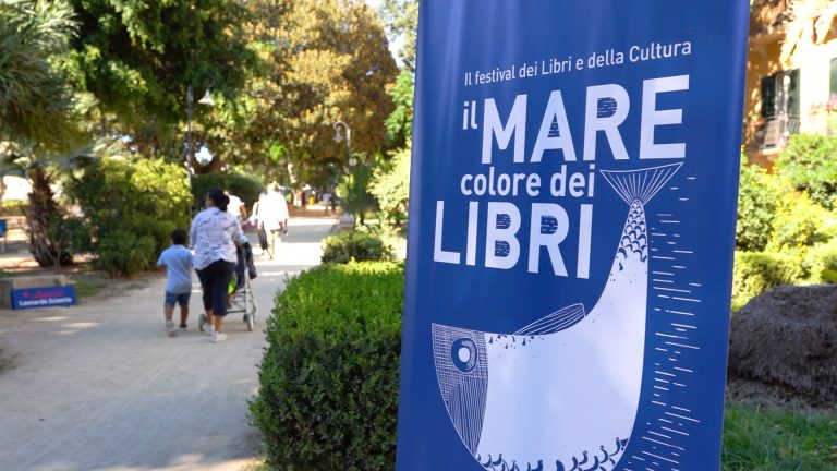 Scrive Filippo Piccione sul successo del Festival “Il mare colore dei libri”