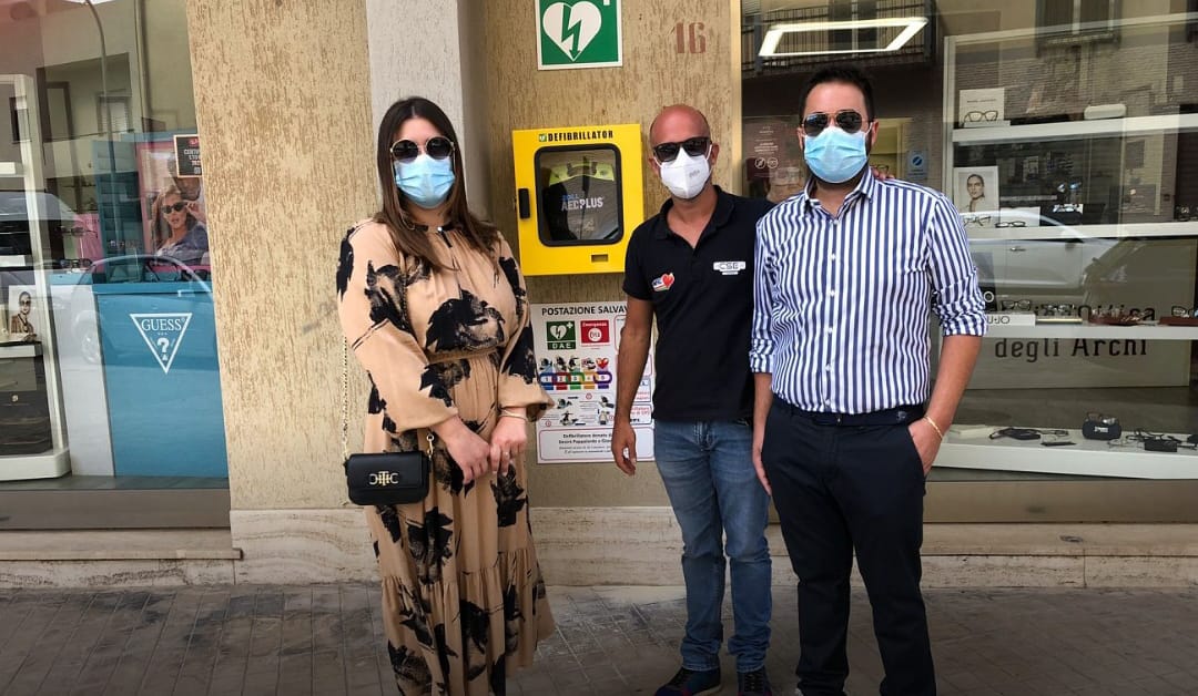 Trapani: futuri sposi donano defibrillatore, Tranchida: “Grazie”