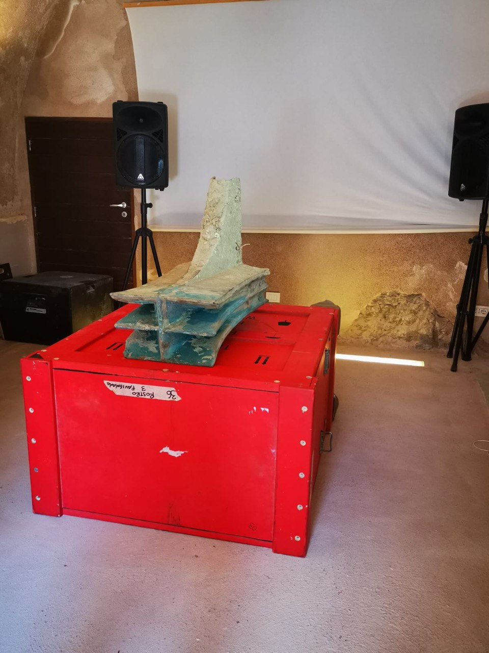 Trasferito al Castello Punta Troia di Marettimo un rostro della Battaglia delle Egadi