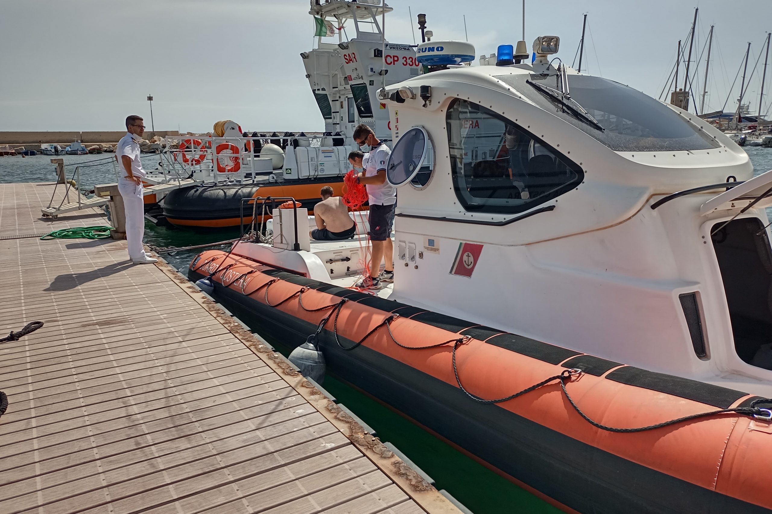 Soccorsi in mare: tre interventi della Guardia Costiera nel fine settimana. In salvo 13 persone