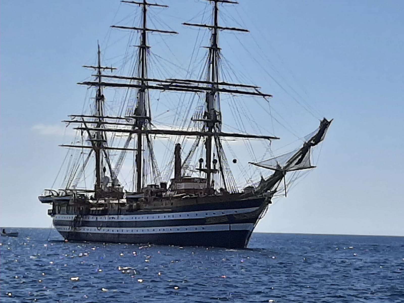 Avvistata la nave “Amerigo Vespucci” al largo di Favignana