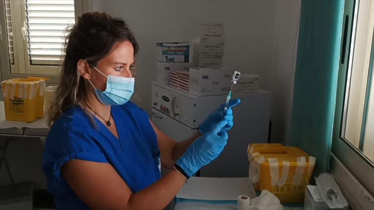 A Lampedusa 76% di vaccinati con una dose, 62% immunizzati