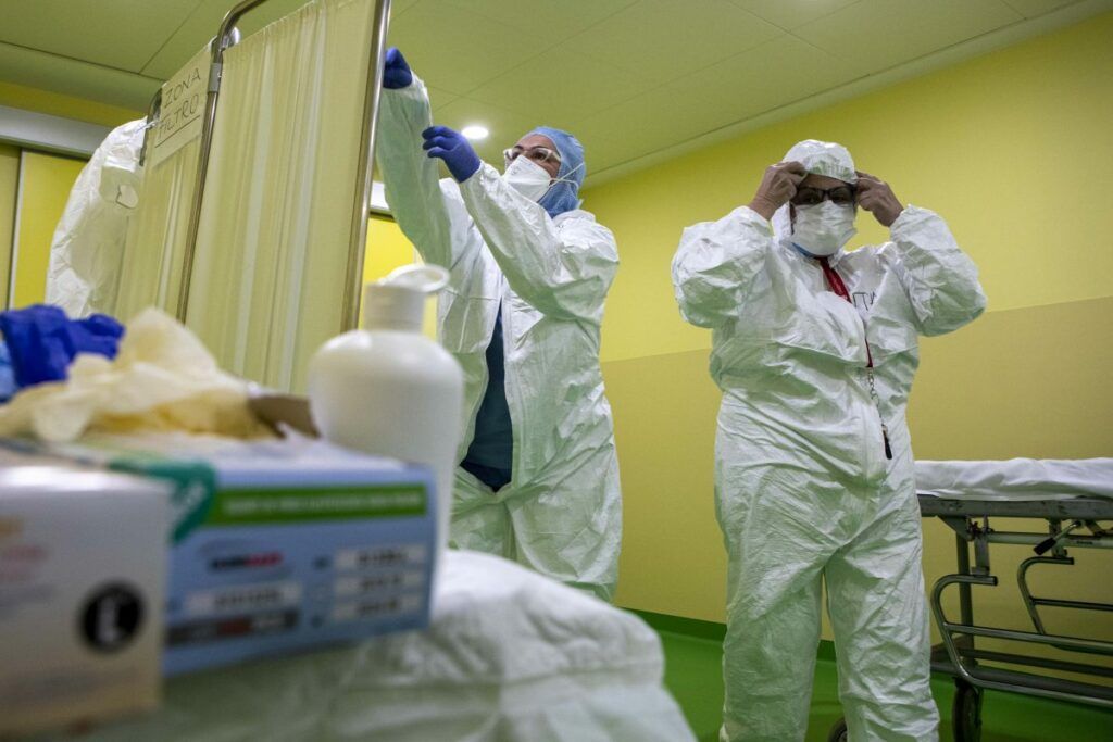 In Sicilia 434 nuovi casi di Covid, prosegue il calo dei ricoveri