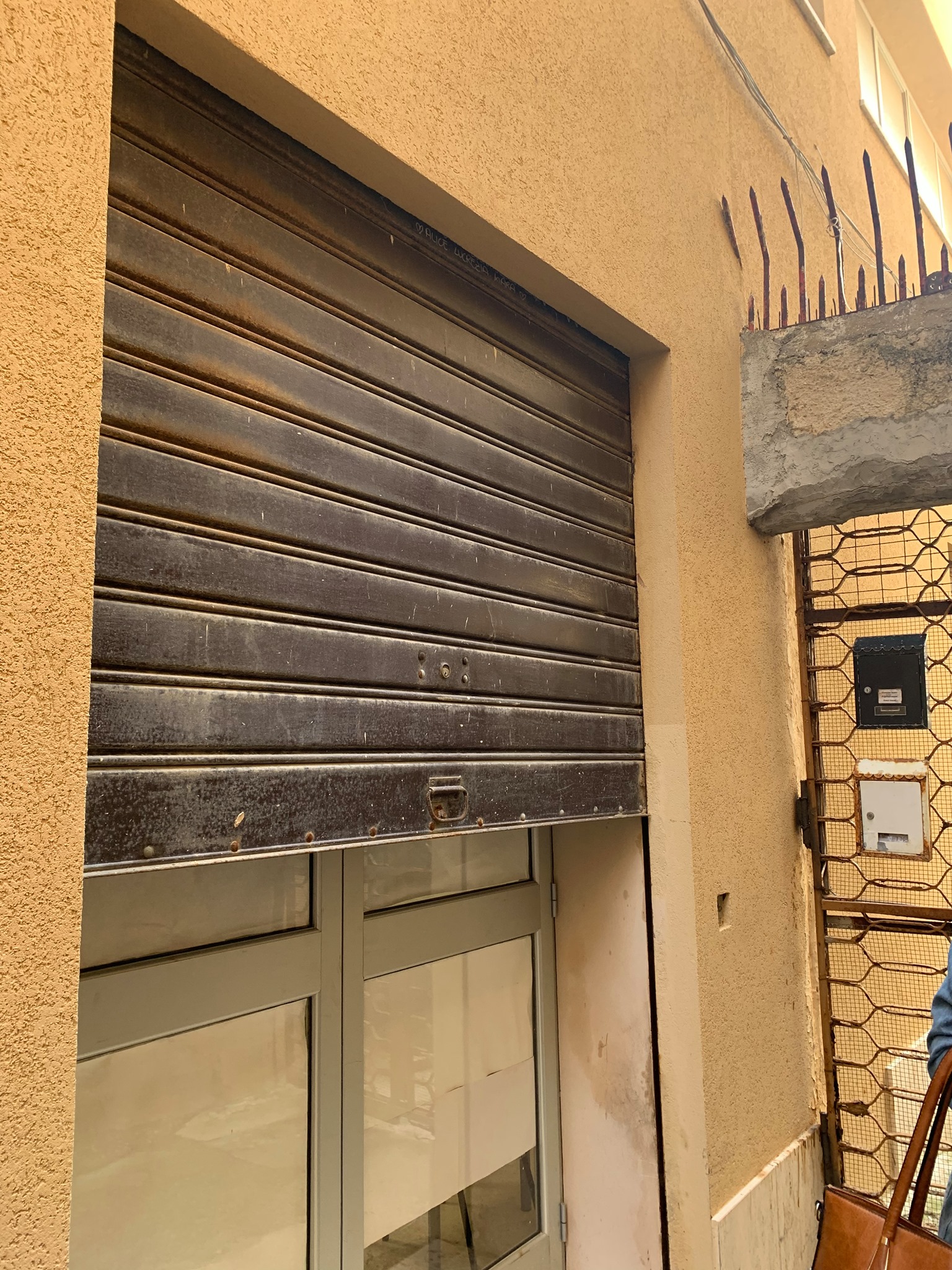 Studenti del “Sirtori” nei locali di via Grazia Vecchia, i genitori: “Aula inadeguata”