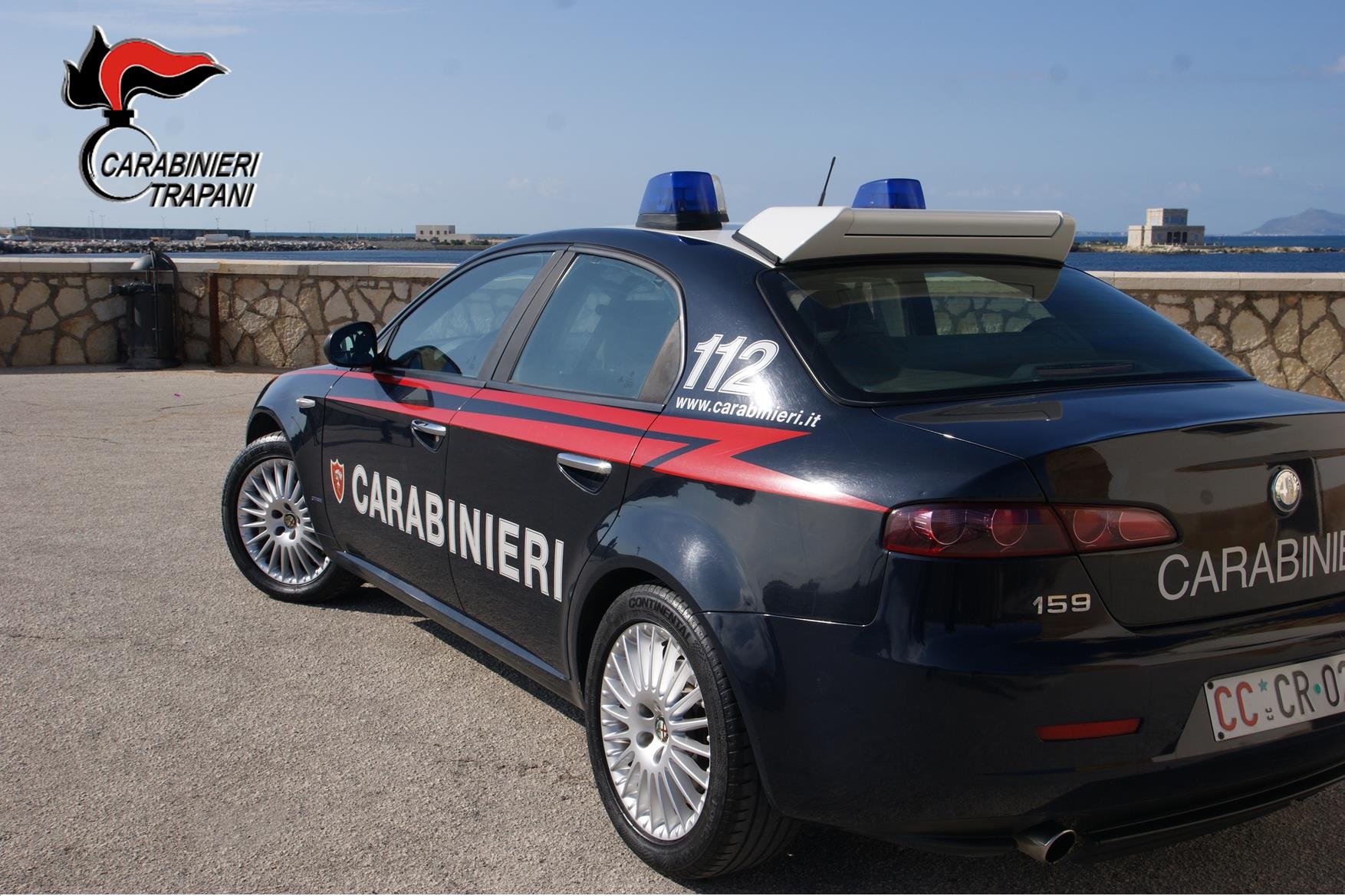 Trapani: i Carabinieri non lo trovano ai domiciliari, la moglie dice che è uscito
