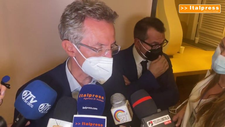 Manfredi “Dai napoletani un mandato forte”