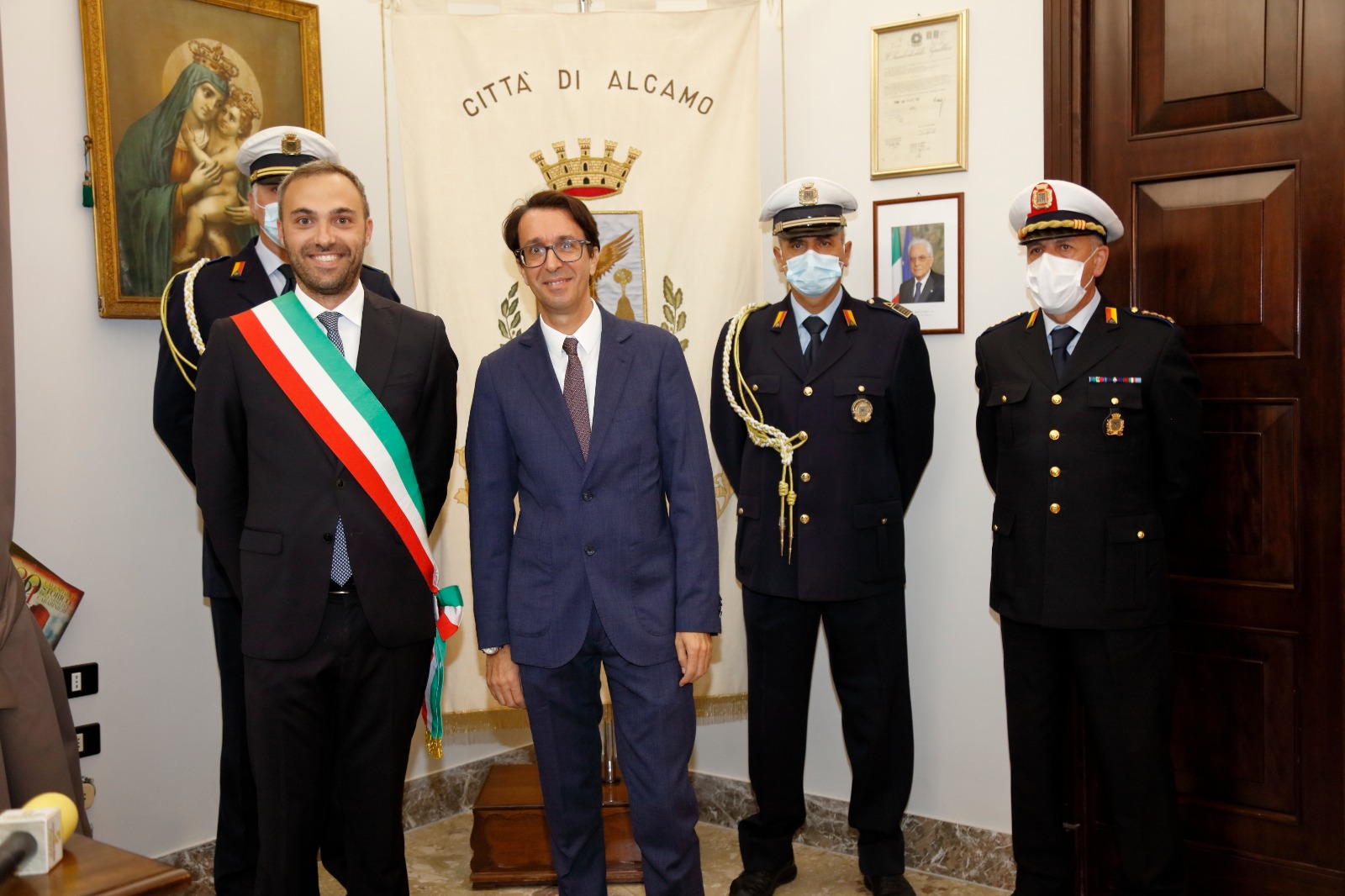 Ad Alcamo la cerimonia di proclamazione del sindaco rieletto Domenico Surdi