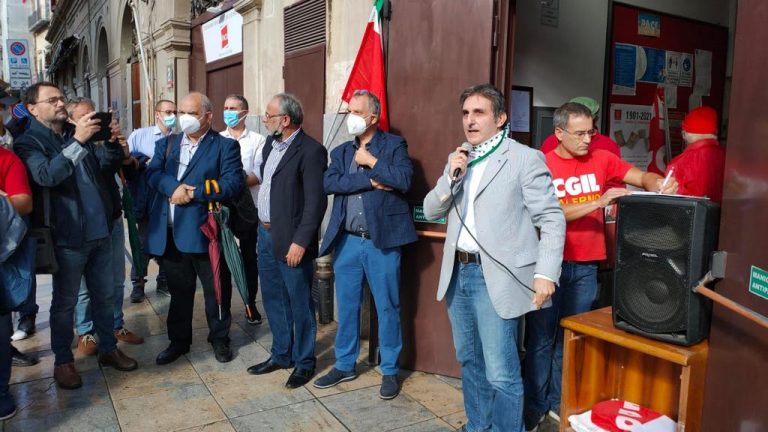 Solidarietà Cgil, i sindacati a difesa della sigla: “Difficile mantenere presidi democratici”