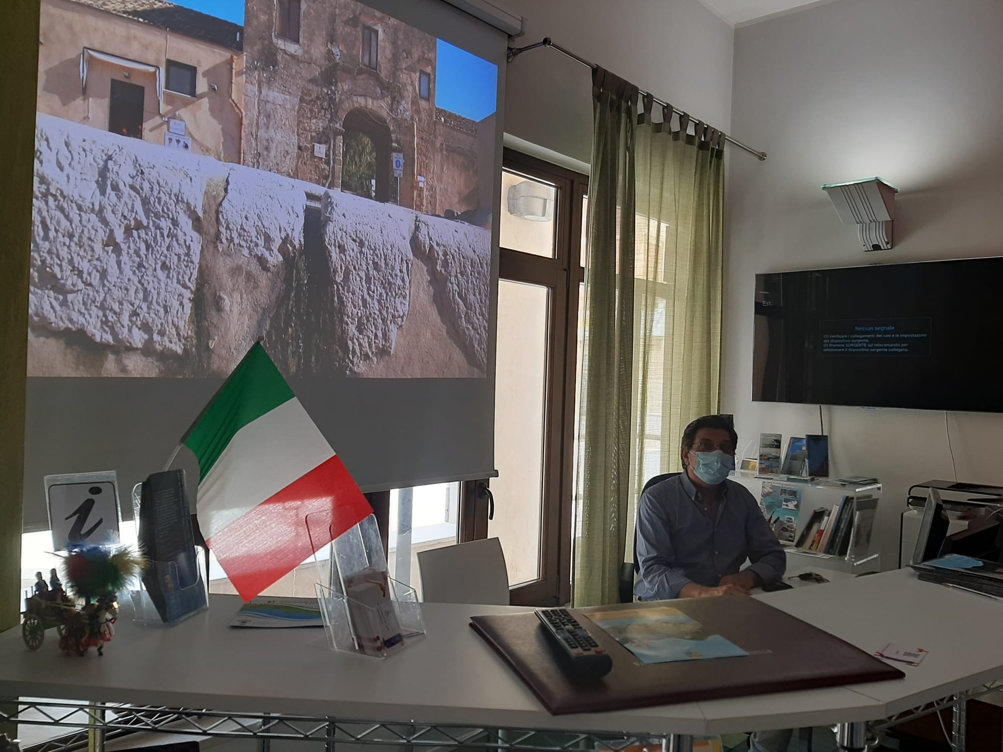 Castellammare: stroncato da un infarto il responsabile della Biblioteca comunale