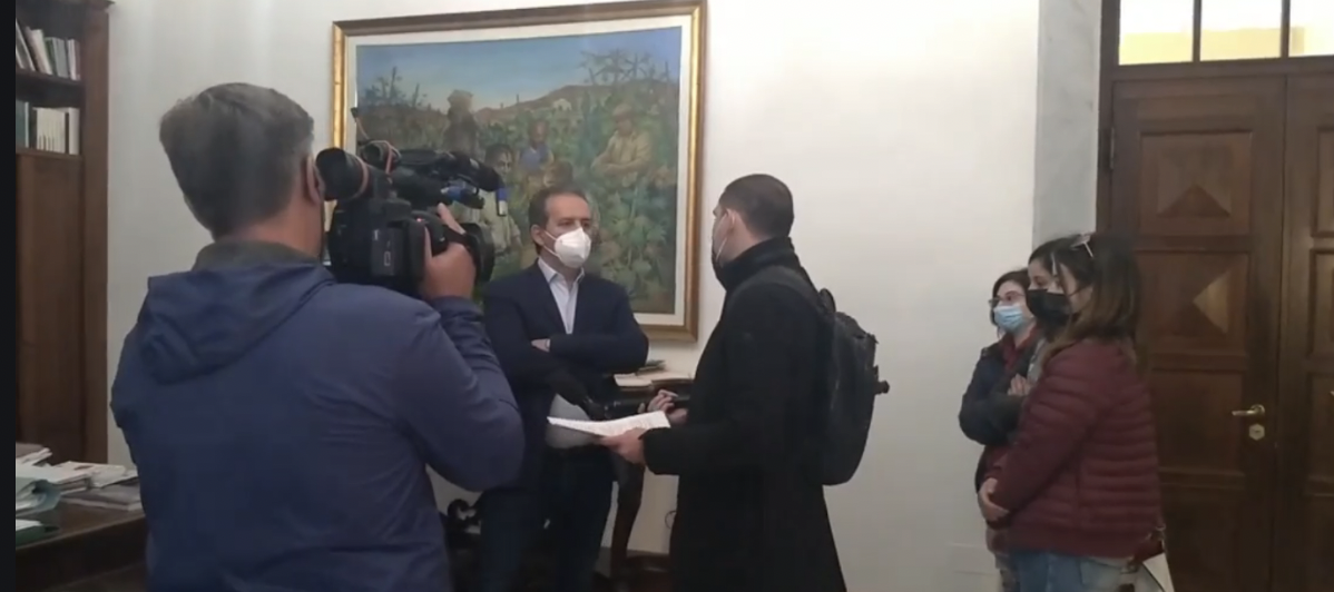 La casa di Valeria occupata abusivamente, la risposta del sindaco: “Dovremmo sgomberare in ordine cronologico”