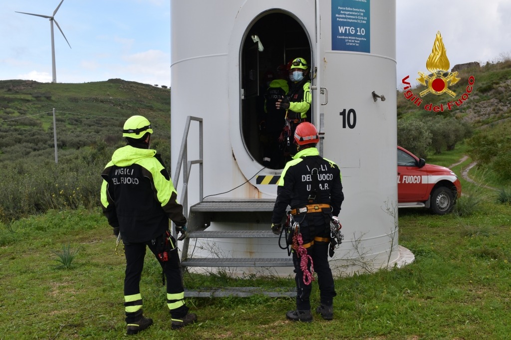 Emergenze simulate, concluse le esercitazioni dei Vigili del Fuoco siciliani