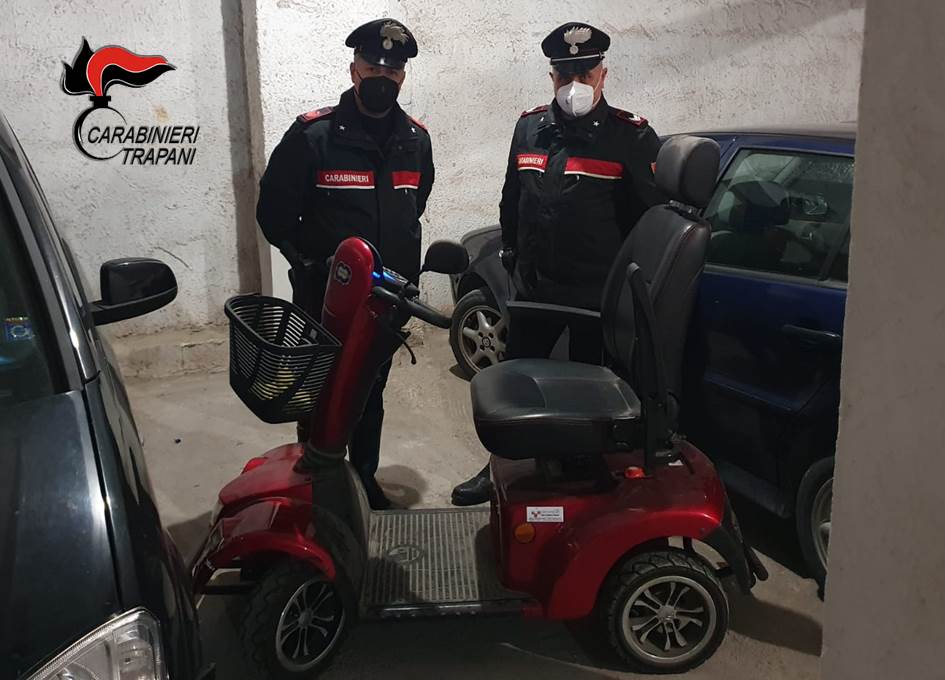 Marsala: i Carabinieri recuperano la carrozzina rubata ad un anziano disabile