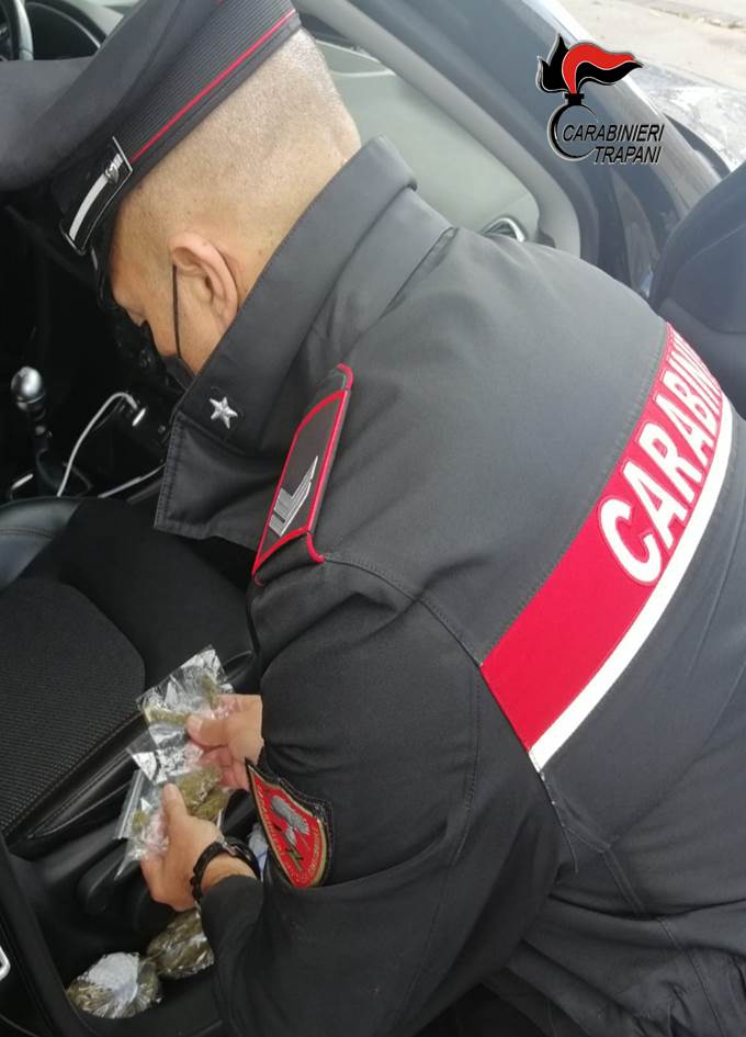 Droga: a Marsala un arresto e una denuncia