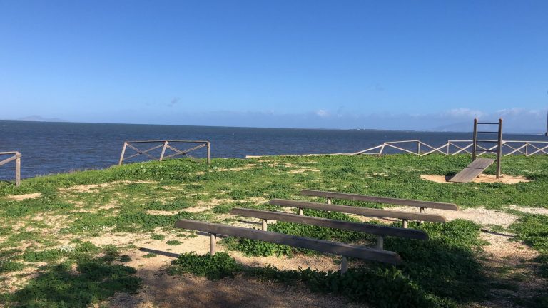 Lungomare Marsala: staccionata divelta a Capo Boeo