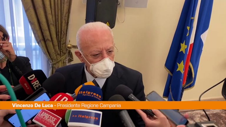 Covid, De Luca “Il Governo sbaglia a rinviare le terze dosi”
