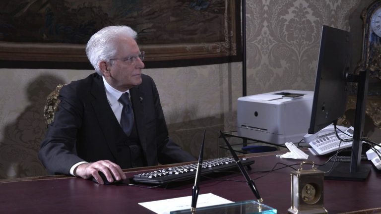 P.A., Mattarella scarica il primo certificato digitale