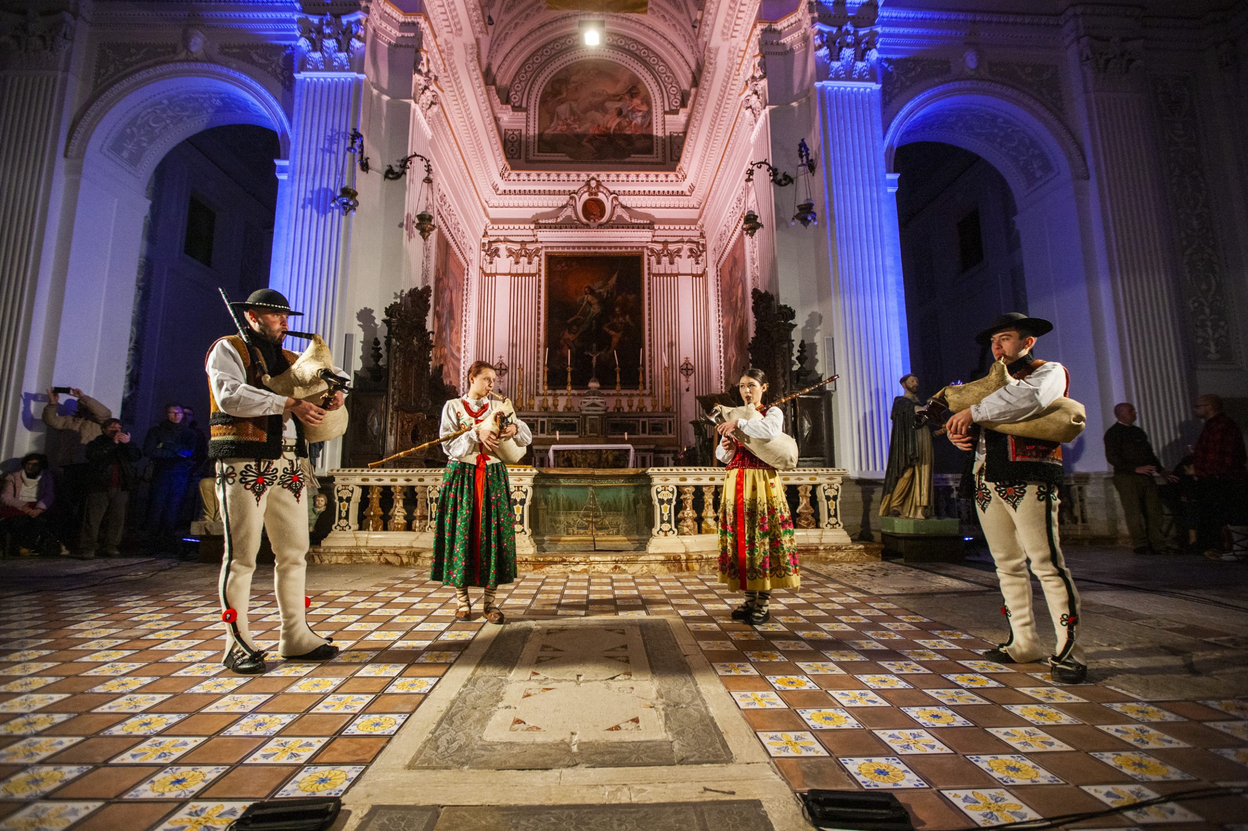 Ad Erice torna Zampogne dal Mondo, tante le iniziative di natale