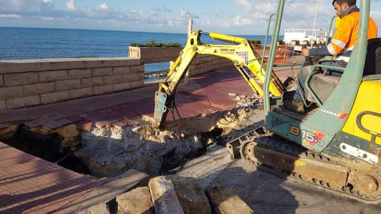 In riparazione il marciapiede di Capo Boeo che era franato