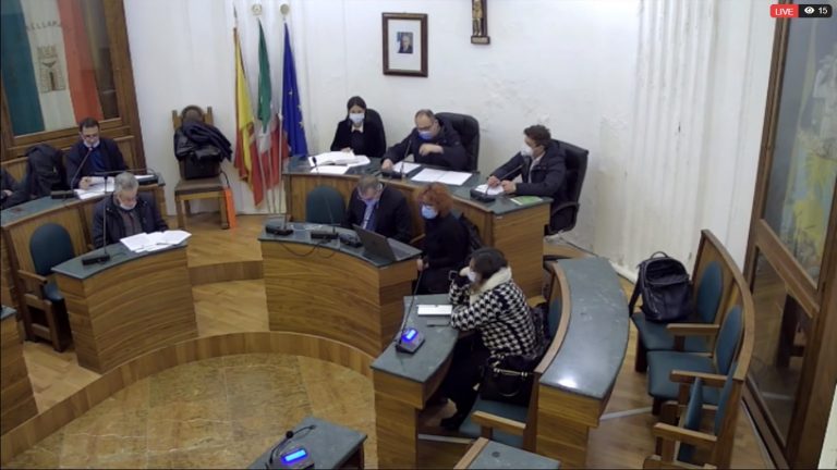Castellammare: il Consiglio approva il Bilancio consolidato e la variazione a quello di Previsione ’21-’23