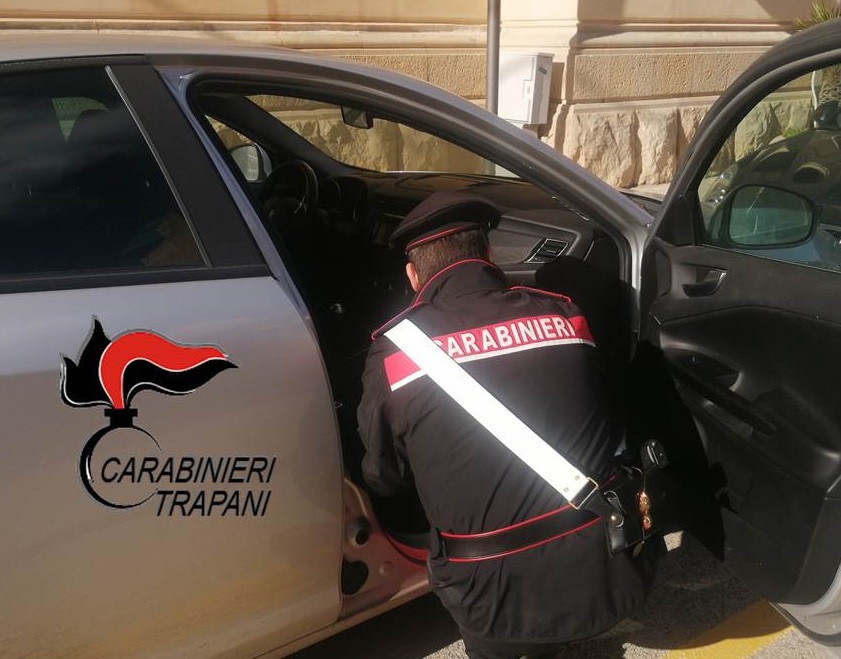 Castelvetrano: fermati per spaccio due giovani stranieri a bordo di una vettura