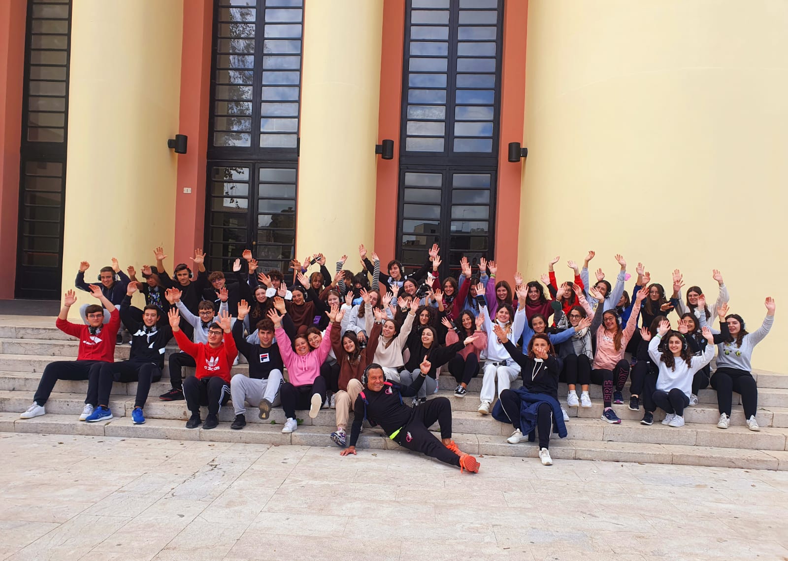 Studenti del Liceo Classico di Marsala fanno fitness ‘Silent’ in Città