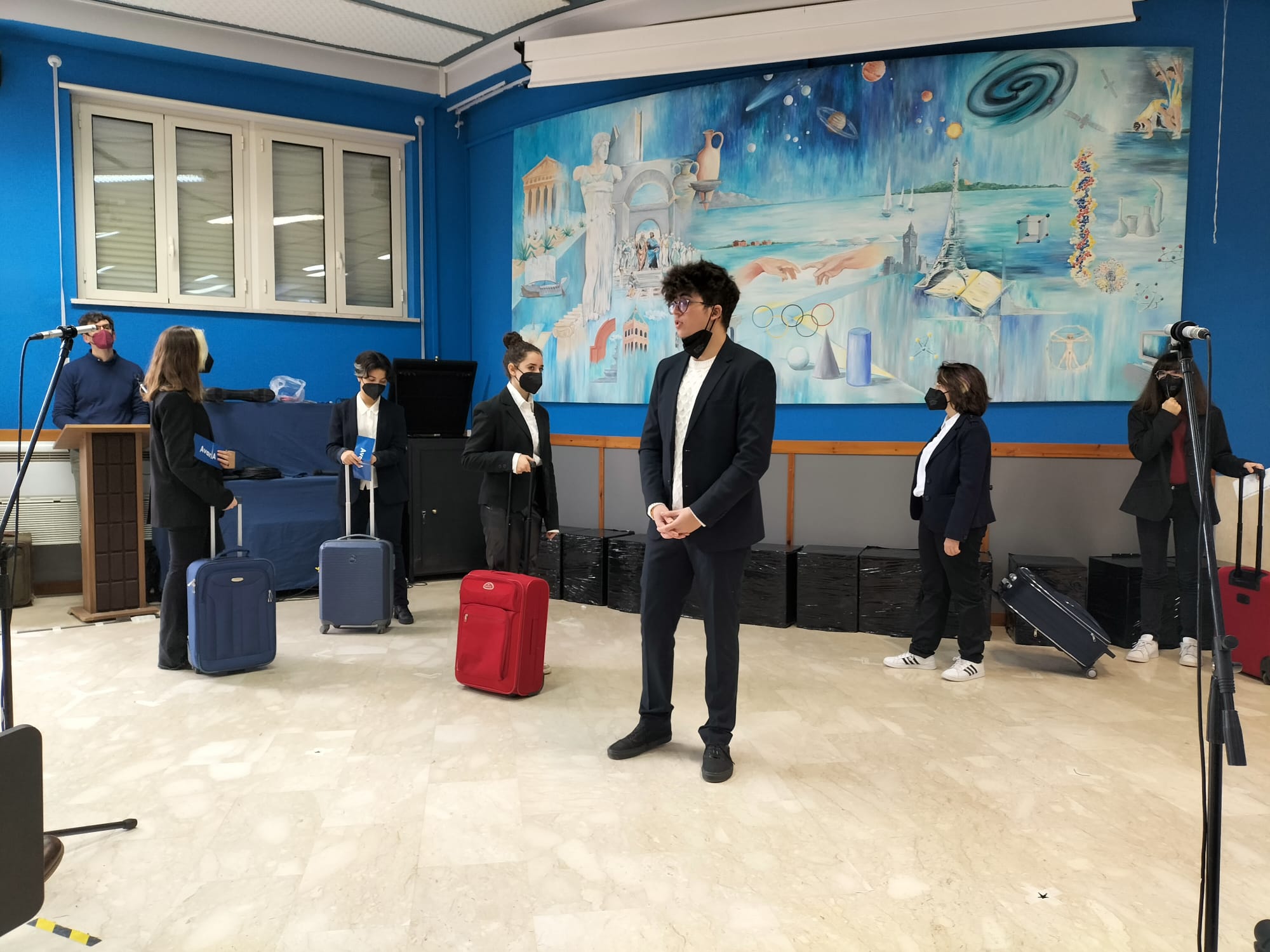 Gli studenti del Liceo Ruggieri portano in scena “Avarìa” e aprono il bagaglio delle proprie emozioni