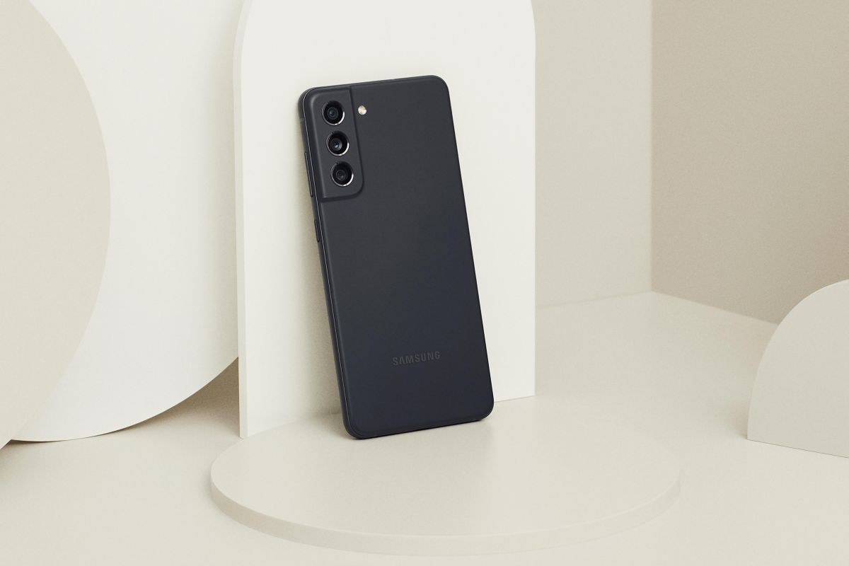 Da Samsung Galaxy S21 FE 5G, nuovo smartphone flagship pensato per tutti