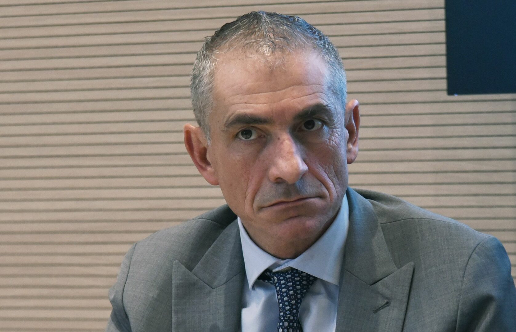 Costa: “Il sistema dei colori non ha più senso, resti solo zona rossa”