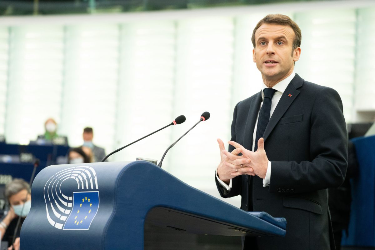 Ue, Macron: “Ambiente e aborto nella Carta dei diritti fondamentali”