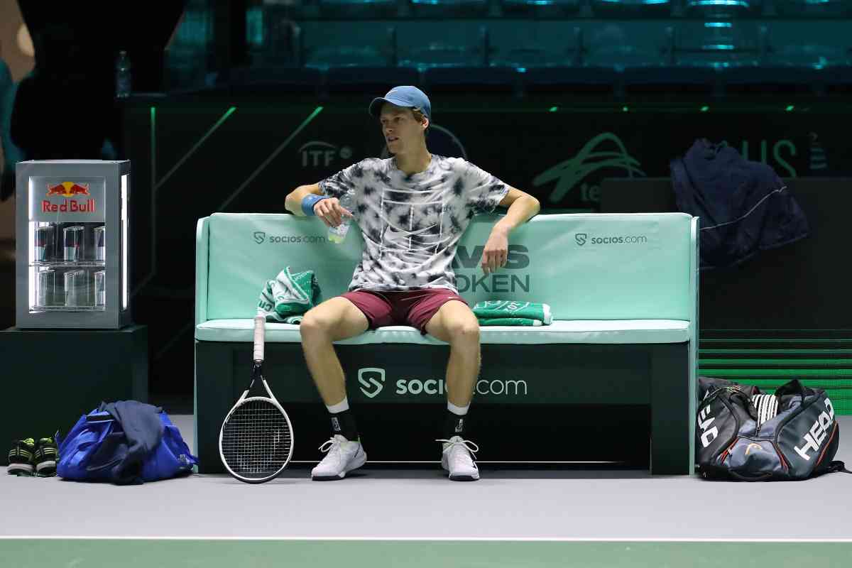 Sinner sbatte contro Tsitsipas e saluta gli Australian Open